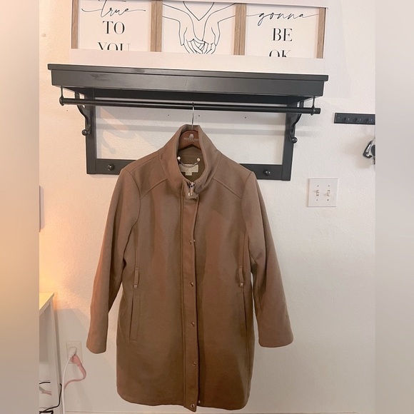 Michael Kors Tan Trench Coat - Picture 1 of 3